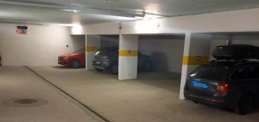 Garageninneres in St Michael